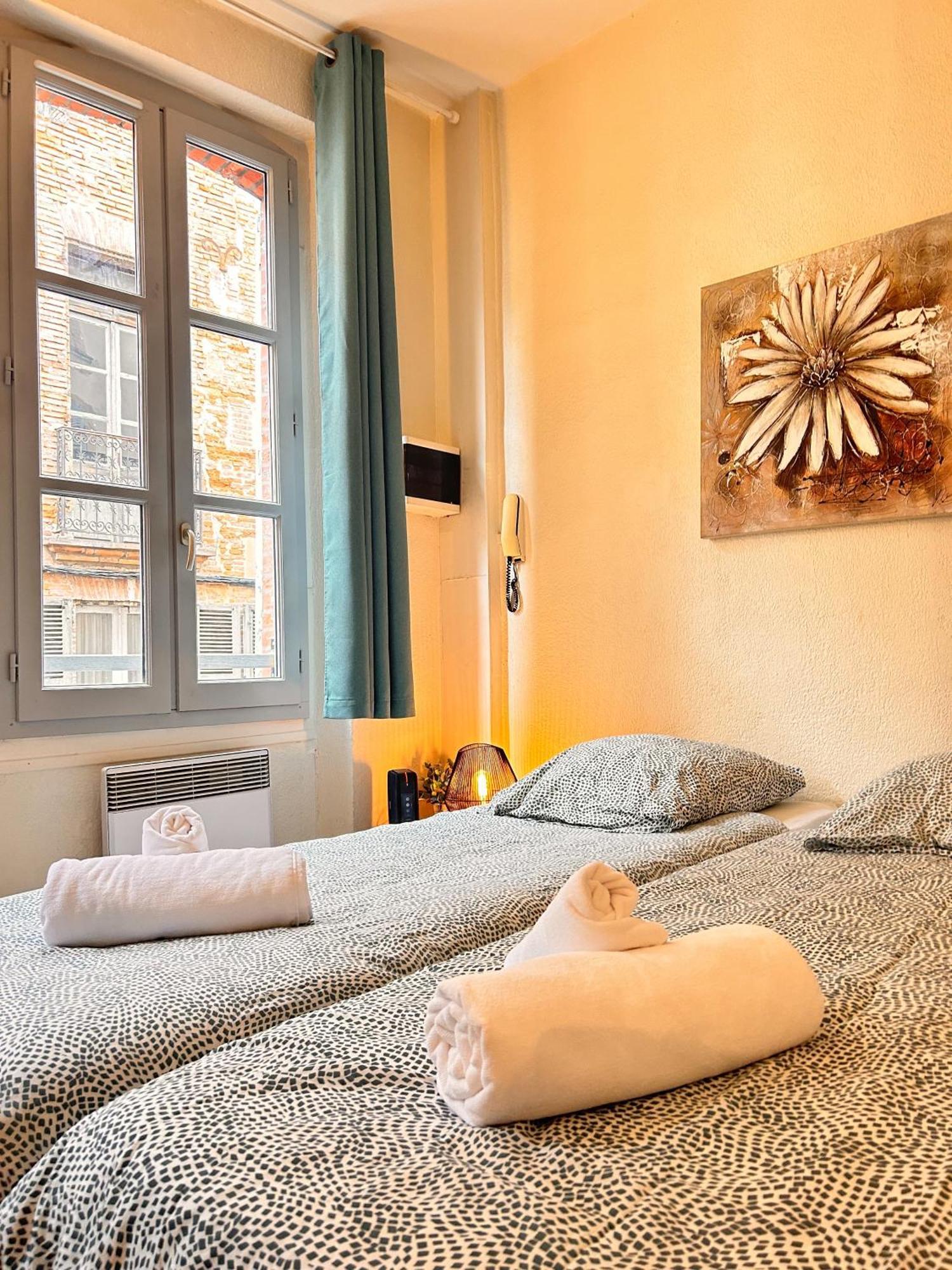 Appartement L'Abri Douillet à Montauban Extérieur photo